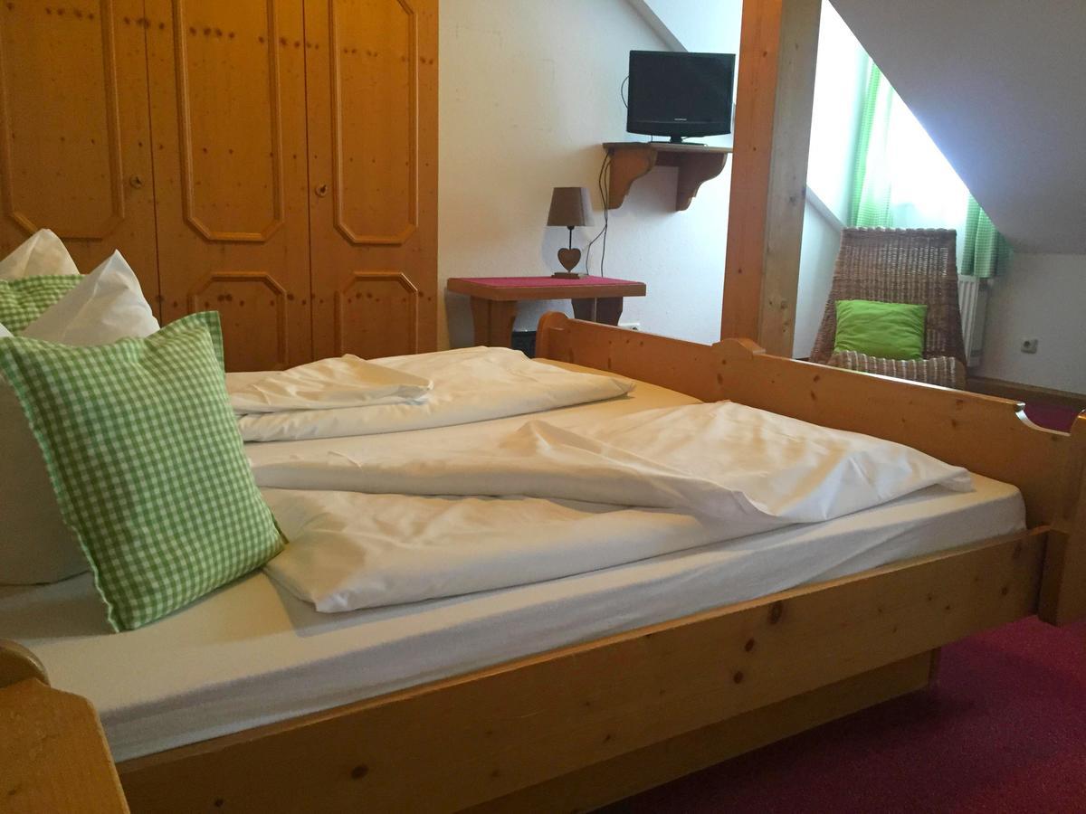Landgasthof Kirchmayer Farchant Bagian luar foto