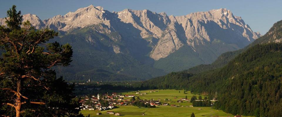 Landgasthof Kirchmayer Farchant Bagian luar foto