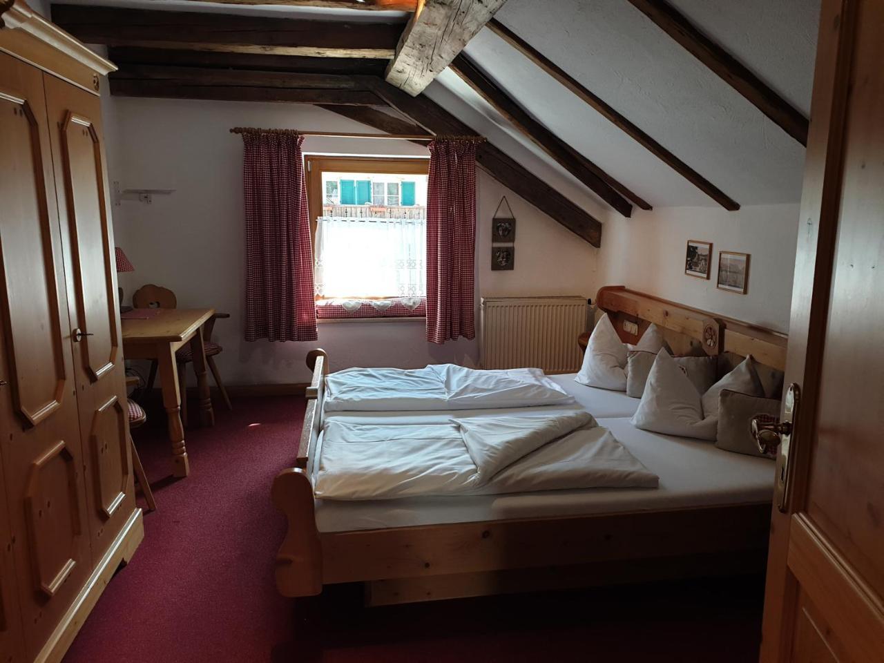 Landgasthof Kirchmayer Farchant Bagian luar foto