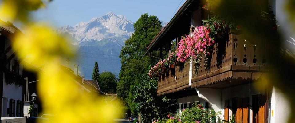 Landgasthof Kirchmayer Farchant Bagian luar foto